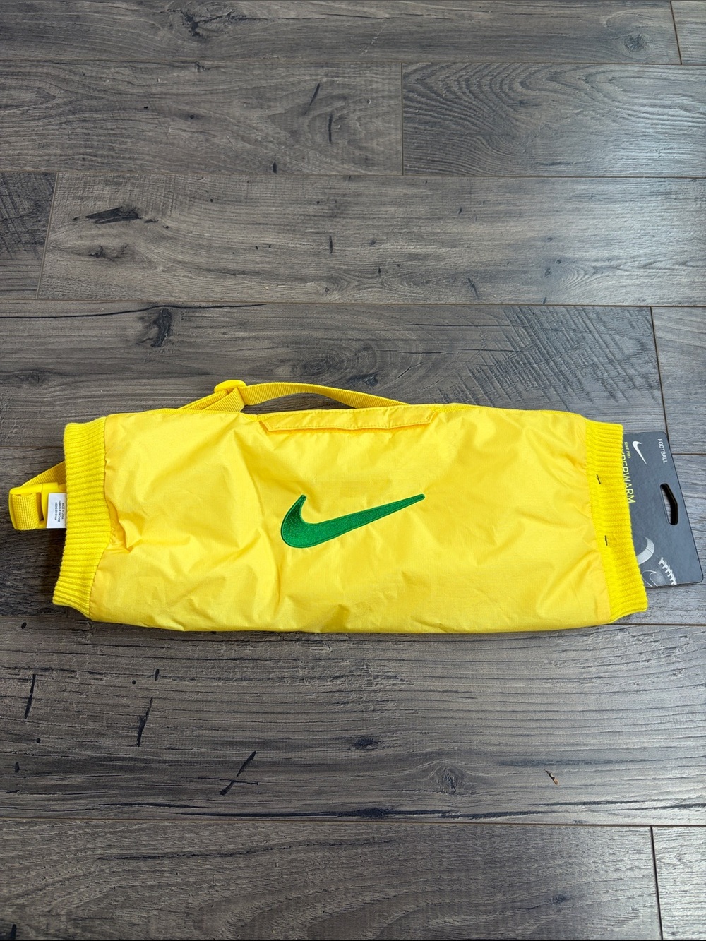 Nike Oregon Ducks Yellow football hyperwarm hand warmer with Green Swoosh